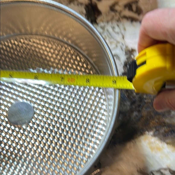 Round Silver Springform Cake Pan - Picture 4 of 5